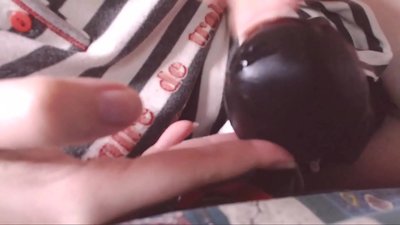 Ņem šo lielo melno locekli mutē mazā verdzene